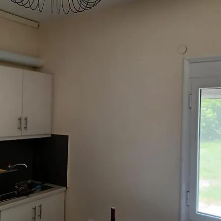 Nikiana's View, 3 Bedroom Apartman *